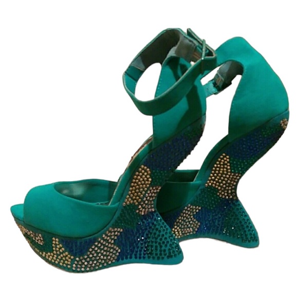 DOLLHOUSE Turaquoise plush suede platform wedges size 7 - Picture 5 of 11